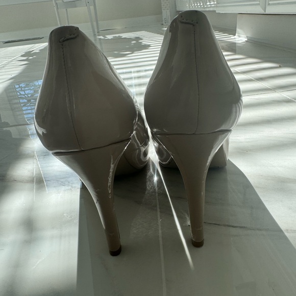 Heels - Picture 4 of 8